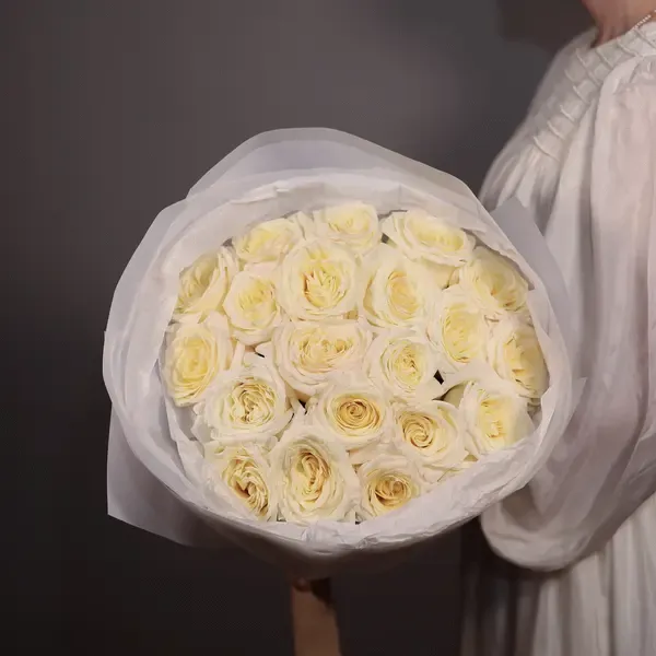 Candle Light Long Stem Roses Bouquet