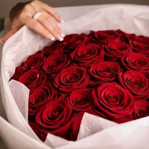 Red Long Stem Roses Bouquet