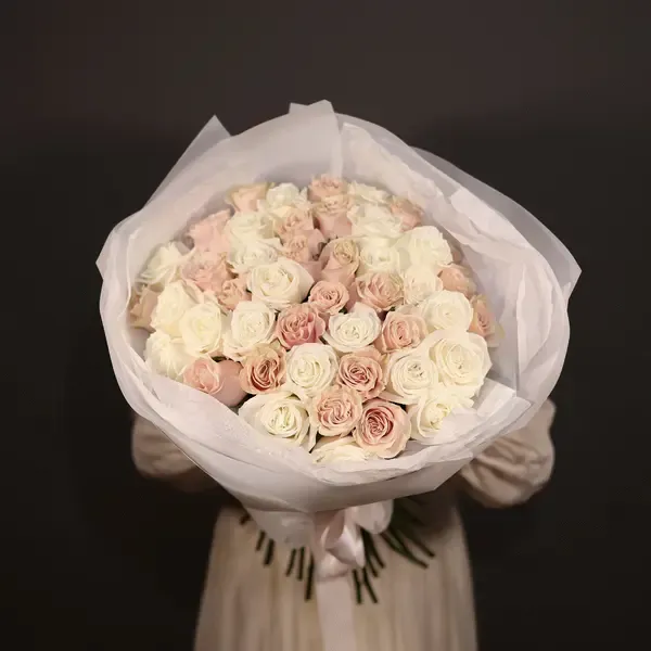 White & Light Pink Long Stem Roses Bouquet