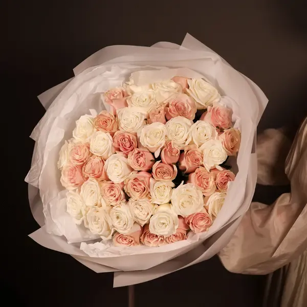 White & Light Pink Long Stem Roses Bouquet