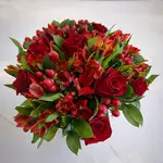 Alina Flower Bouquet In Signature Vase
